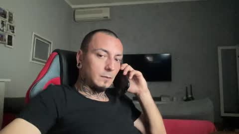 sidvicious23cm online show from April 30, 2026, 4:24 pm
