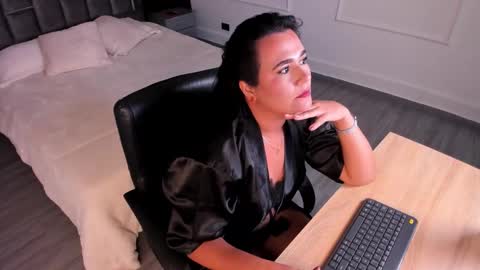 Siena Rosewood online show from November 21, 2025, 3:38 am