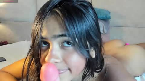 Snapshot of sienastone chatting on December 29, 2024, 11:08 pm SIENA STONE online show from December 29, 2024, 11:08 pm