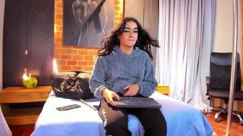 SinnaDark online show from March 29, 2026, 11:10 am