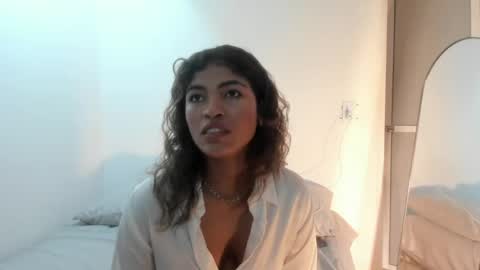 sienna_glow online show from May 29, 2026, 2:26 pm