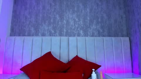Snapshot of sienna_lorengb chatting on February 1, 2025, 12:05 pm Camila Vargas online show from February 1, 2025, 12:05 pm