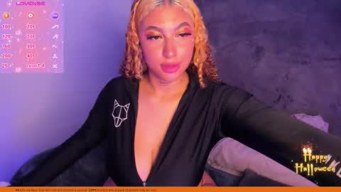 Snapshot of sienna_lux chatting on October 17, 2025, 1:46 pm sienna_lux online show from October 17, 2025, 1:46 pm