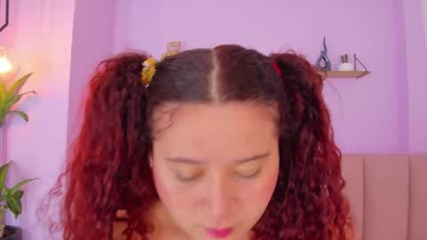 Snapshot of sienna_mg12 chatting on November 11, 2025, 12:16 pm sienna_mg12 online show from November 11, 2025, 12:16 pm