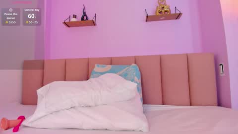 Snapshot of sienna_mg12 chatting on November 12, 2025, 12:05 pm sienna_mg12 online show from November 12, 2025, 12:05 pm