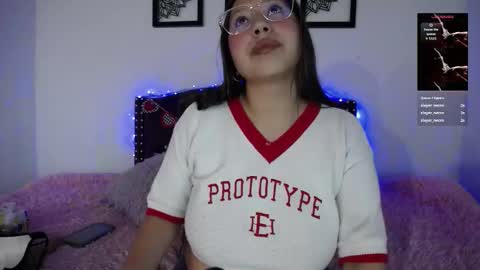 Snapshot of sienna_rose_pym chatting on February 12, 2026, 12:22 pm Sienna online show from February 12, 2026, 12:22 pm