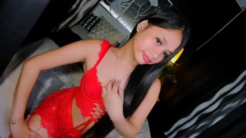 Snapshot of sierracoxriches chatting on January 19, 2025, 9:23 pm Belle online show from January 19, 2025, 9:23 pm