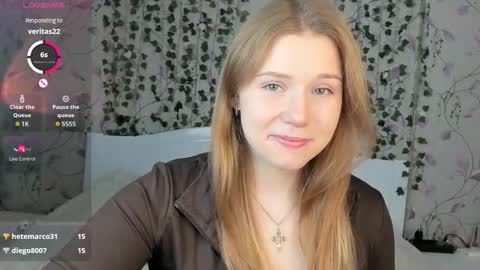 Chloe online show from November 14, 2025, 5:06 am