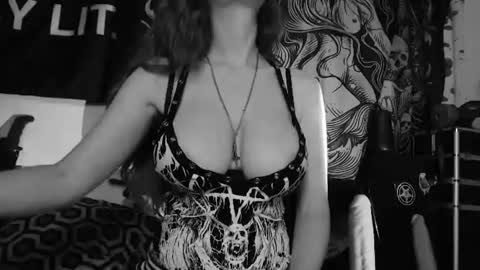 Allmylinkssilentmary666 online show from July 8, 2026, 1:37 pm