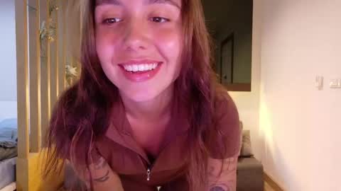 You fav Miss Si online show from November 6, 2025, 8:37 am