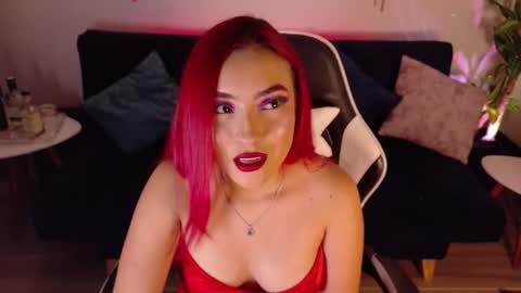 Snapshot of silvana_goddess chatting on November 1, 2025, 1:18 am Silvana online show from November 1, 2025, 1:18 am