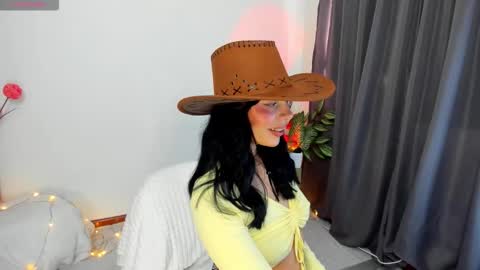 Snapshot of silvanna_moore chatting on October 24, 2025, 4:36 pm Silvanna online show from October 24, 2025, 4:36 pm