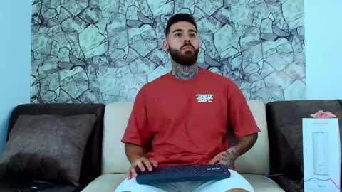 Snapshot of silvano_torrez chatting on January 26, 2025, 8:34 pm silavno online show from January 26, 2025, 8:34 pm