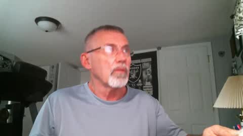Snapshot of silver4raider chatting on October 6, 2025, 9:34 pm Raider online show from October 6, 2025, 9:34 pm