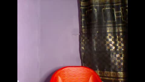 silver baby06 online show from November 21, 2025, 8:07 pm