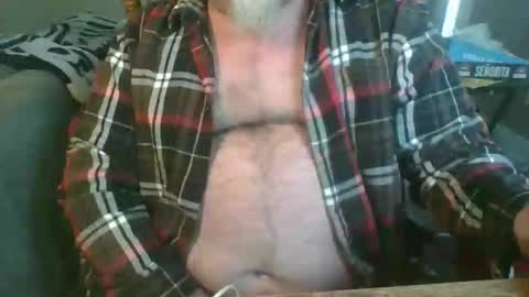 Snapshot of silverdadbod chatting on February 20, 2026, 9:15 pm silverdadbod online show from February 20, 2026, 9:15 pm