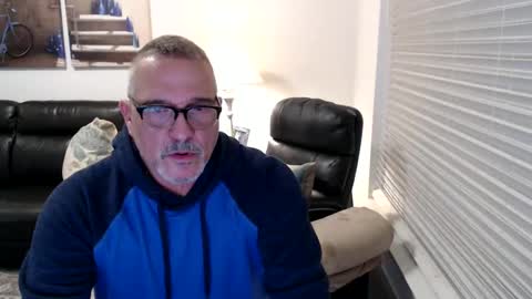 silveroli187 online show from February 5, 2025, 4:36 pm