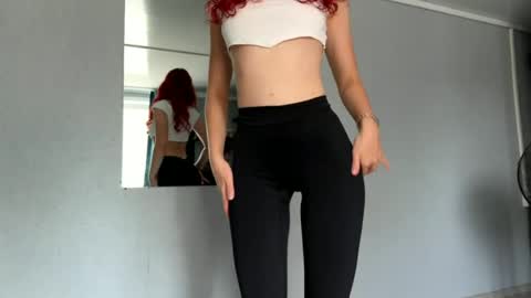 Snapshot of silvia998 chatting on July 3, 2026, 7:37 am silvia998 online show from July 3, 2026, 7:37 am