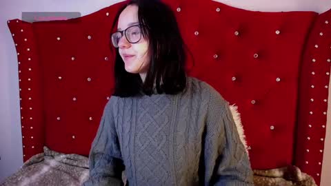 silvia_ls online show from December 11, 2024, 9:55 pm