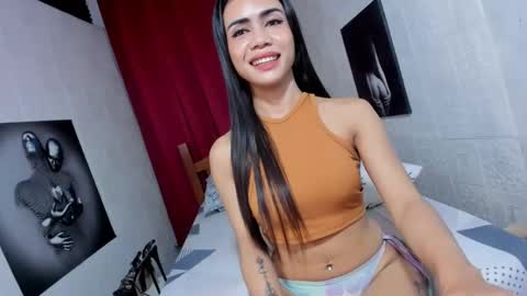 Snapshot of silviahotline911 chatting on January 8, 2025, 8:07 pm Path online show from January 8, 2025, 8:07 pm