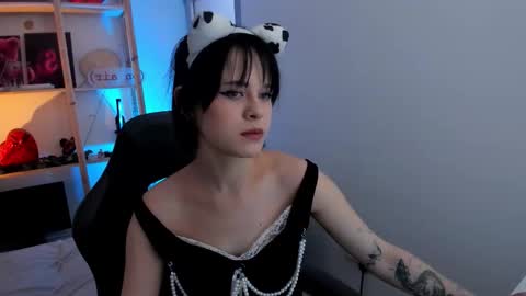 Snapshot of sima_wendy chatting on February 6, 2026, 7:23 am Wendy help me get get 69 likes online show from February 6, 2026, 7:23 am