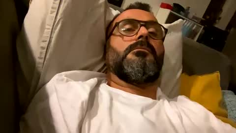 Snapshot of simon_bb chatting on September 29, 2025, 9:41 pm Si online show from September 29, 2025, 9:41 pm