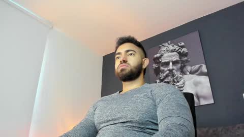 Snapshot of simon_leon01 chatting on December 12, 2024, 11:29 am simon_leon01 online show from December 12, 2024, 11:29 am