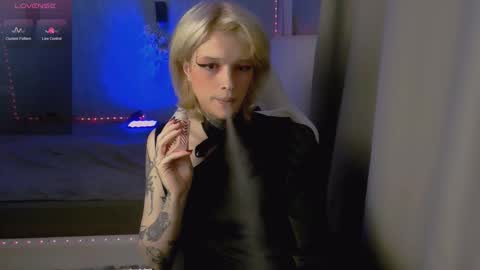 Simona online show from September 17, 2025, 11:39 pm