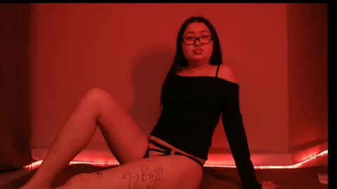 Snapshot of simonashowmeup chatting on October 11, 2025, 11:47 pm Simy online show from October 11, 2025, 11:47 pm