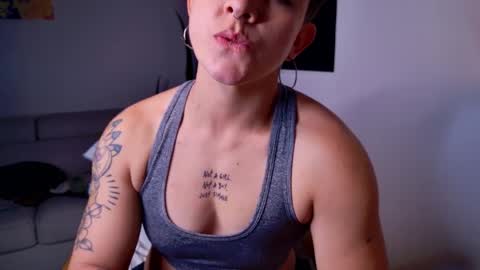 Sim. online show from October 10, 2025, 10:53 pm