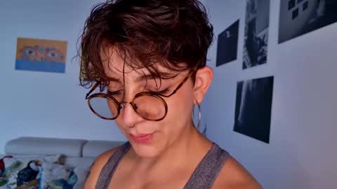 Sim. online show from November 9, 2025, 3:54 pm