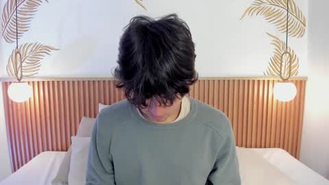  Simon  online show from January 3, 2025, 12:30 pm