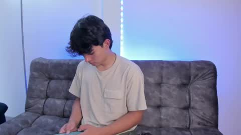  Simon  online show from January 28, 2025, 5:46 pm