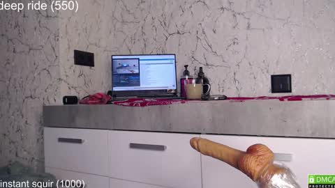 Snapshot of simplegirl1996 chatting on October 14, 2025, 7:42 am regina online show from October 14, 2025, 7:42 am