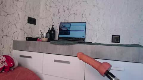 Snapshot of simplegirl1996 chatting on October 27, 2025, 7:34 am regina online show from October 27, 2025, 7:34 am