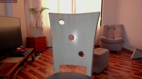 Snapshot of simply_zoe___ chatting on February 4, 2025, 7:33 pm zoe online show from February 4, 2025, 7:33 pm
