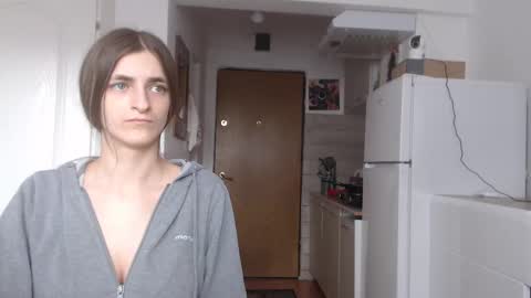 simyhvn online show from February 17, 2025, 11:23 am