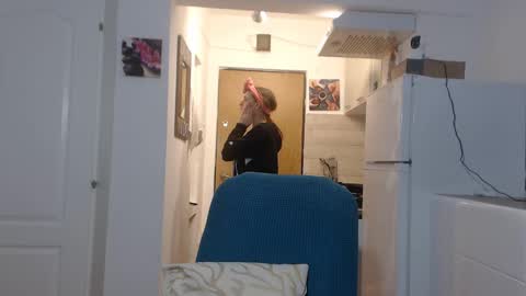 simyhvn online show from February 18, 2025, 5:09 am