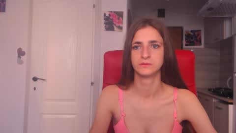 simyhvn online show from September 15, 2025, 4:34 am