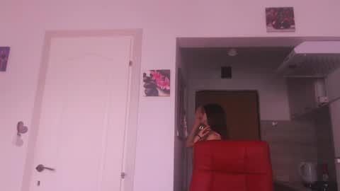 simyhvn online show from November 18, 2025, 7:35 am