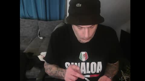 sinalco1975 online show from January 17, 2026, 4:39 am