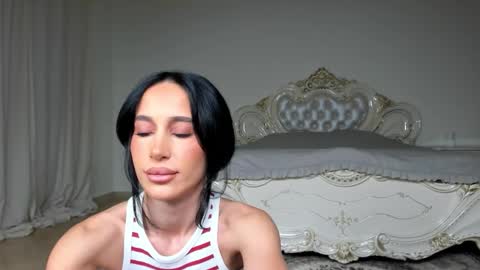 Snapshot of sincerelyc chatting on November 6, 2025, 8:43 pm C online show from November 6, 2025, 8:43 pm