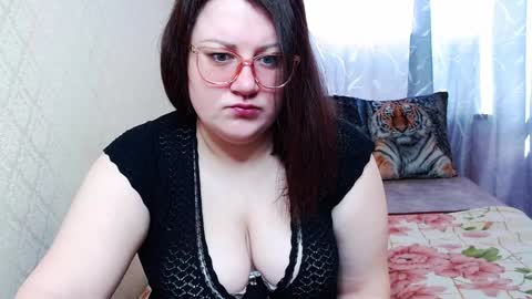 Angela online show from January 15, 2025, 6:43 am