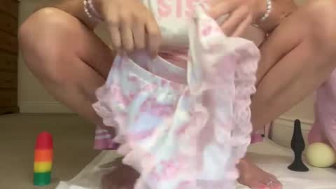 Sindy SissyEnglish Spanish online show from October 2, 2025, 3:46 am