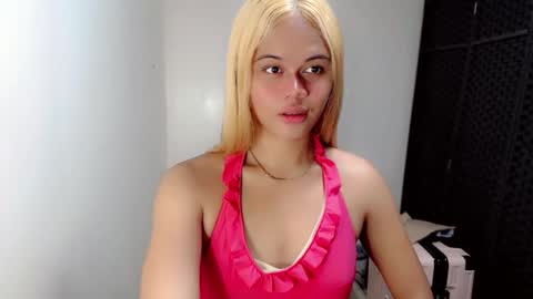 Snapshot of sinfulrose_ chatting on January 11, 2026, 10:37 pm sinfulrose_ online show from January 11, 2026, 10:37 pm
