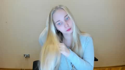 Snapshot of singlemother5619 chatting on February 24, 2025, 12:52 am nika online show from February 24, 2025, 12:52 am