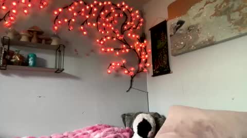 singlesexymom online show from November 19, 2025, 6:30 pm