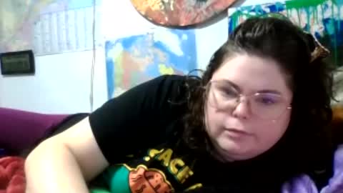 Snapshot of siofra chatting on June 23, 2026, 8:07 pm Siofra online show from June 23, 2026, 8:07 pm