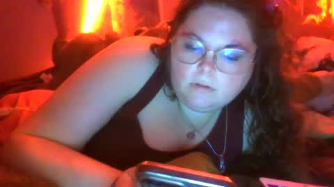 Snapshot of siofra chatting on July 8, 2026, 11:48 am Siofra online show from July 8, 2026, 11:48 am