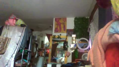 Snapshot of siofra chatting on July 14, 2026, 3:07 pm Siofra online show from July 14, 2026, 3:07 pm